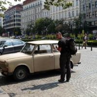 vieille voiture indestructible à Prague