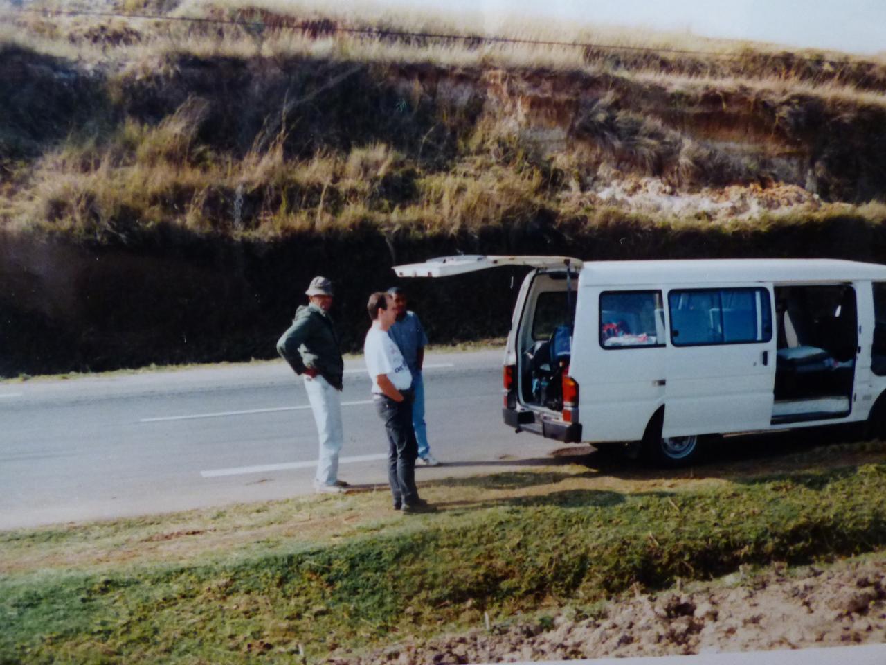 notre minibus avec chaufeurs