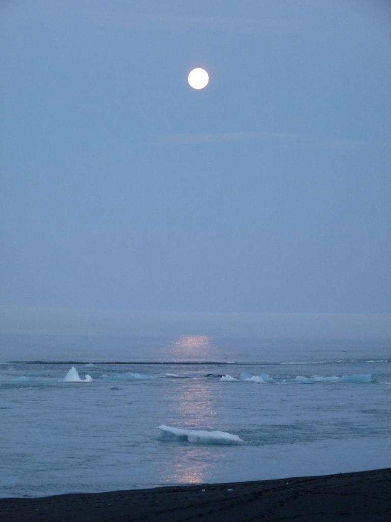 lune à minuit